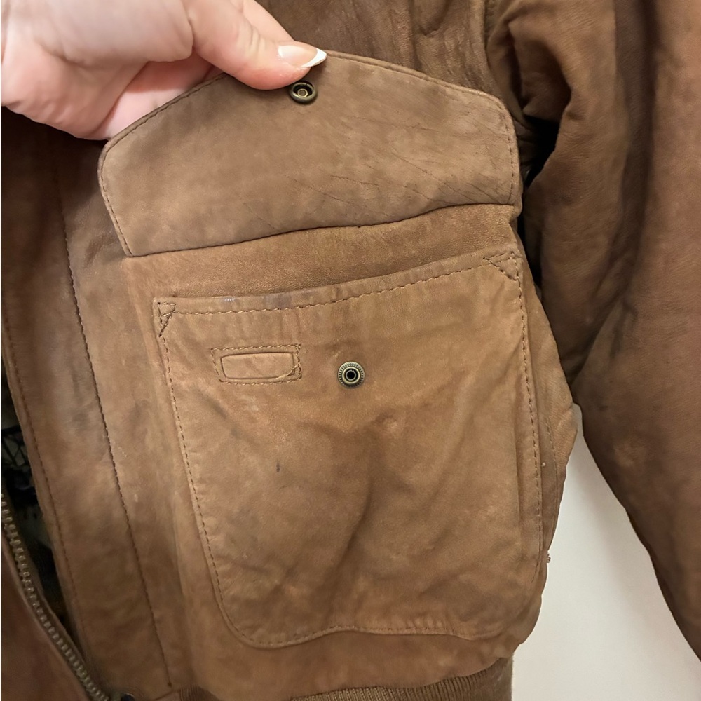 vintage brown leather bomber jacket made by G-III. Size L - Picture 5 of 7